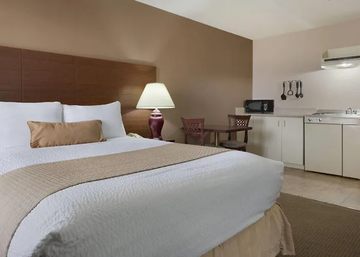 Days Inn By Wyndham Dalhousie
